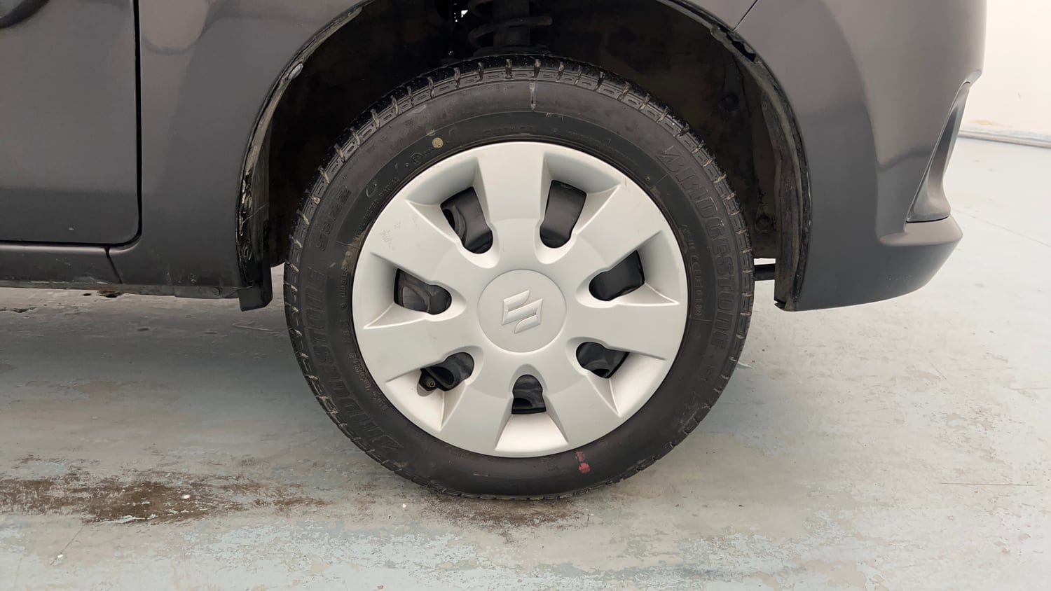 Used 2020 Tata Tiago XT Petrol Manual tyres RIGHT FRONT TYRE RIM VIEW