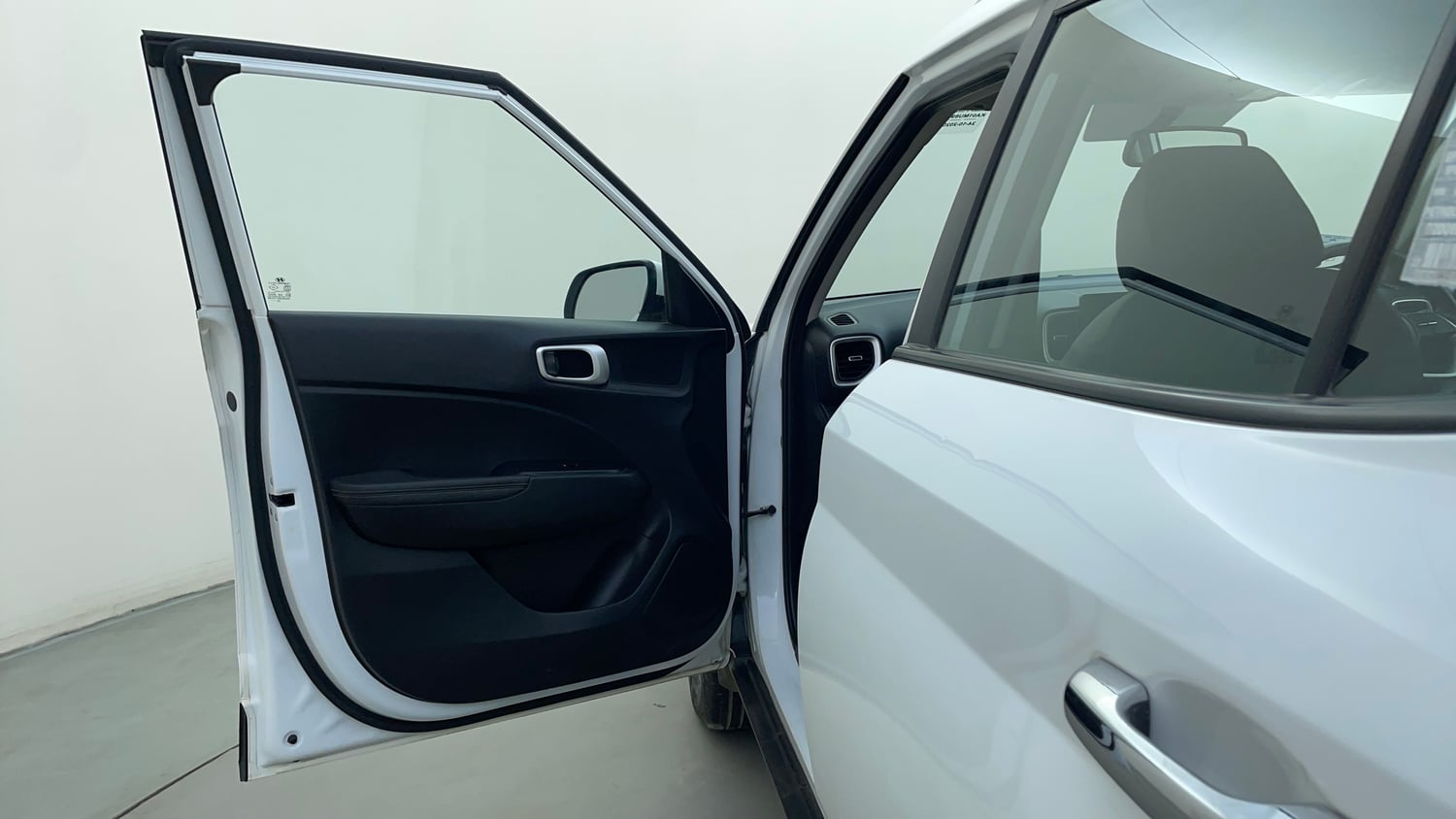 Used 2020 Hyundai Venue SX (O) 1.0 Turbo iMT Petrol Manual interior LEFT FRONT DOOR OPEN VIEW