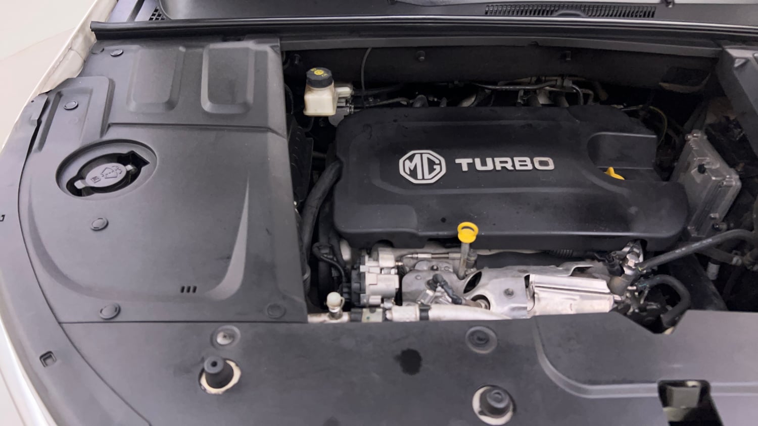 Used 2023 MG Motors Hector Plus Sharp Pro 2.0 Turbo Diesel 6 STR Diesel Manual engine ENGINE RIGHT SIDE VIEW