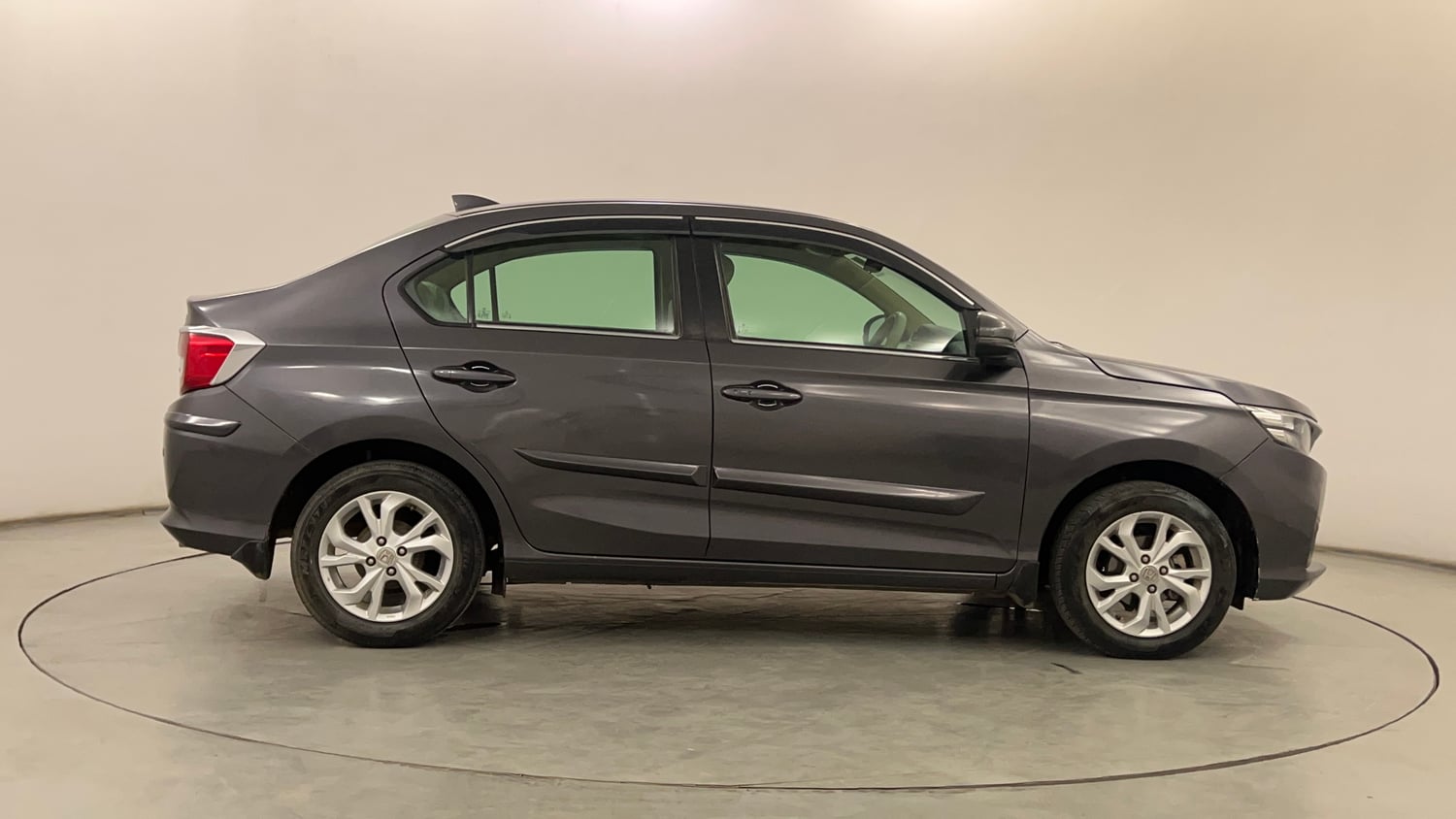 Used 2021 Honda Amaze 1.2 VX CVT Petrol Petrol Automatic exterior RIGHT SIDE VIEW