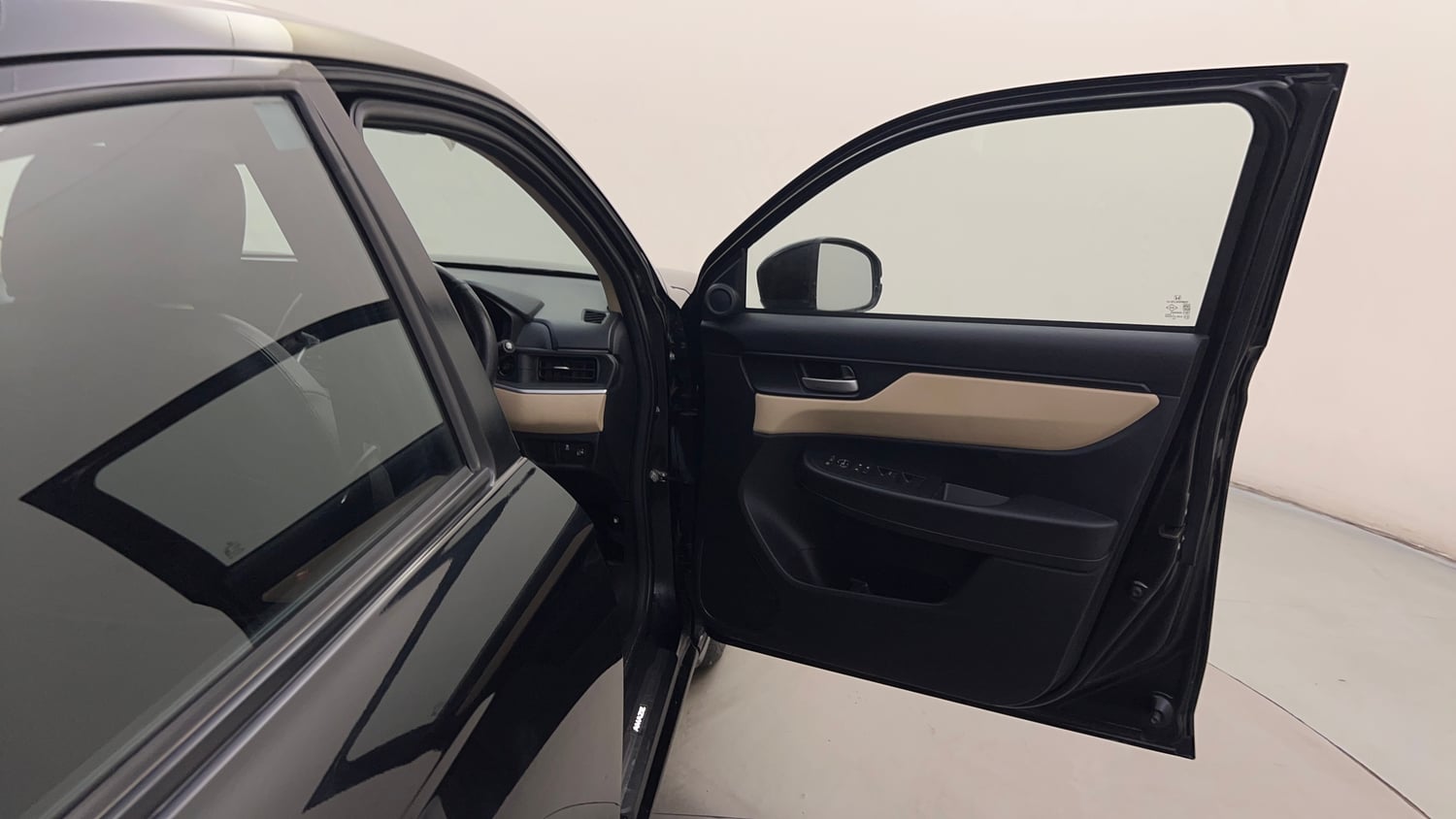 Used 2025 Honda Amaze VX 1.2 Petrol CVT Petrol Automatic interior RIGHT FRONT DOOR OPEN VIEW