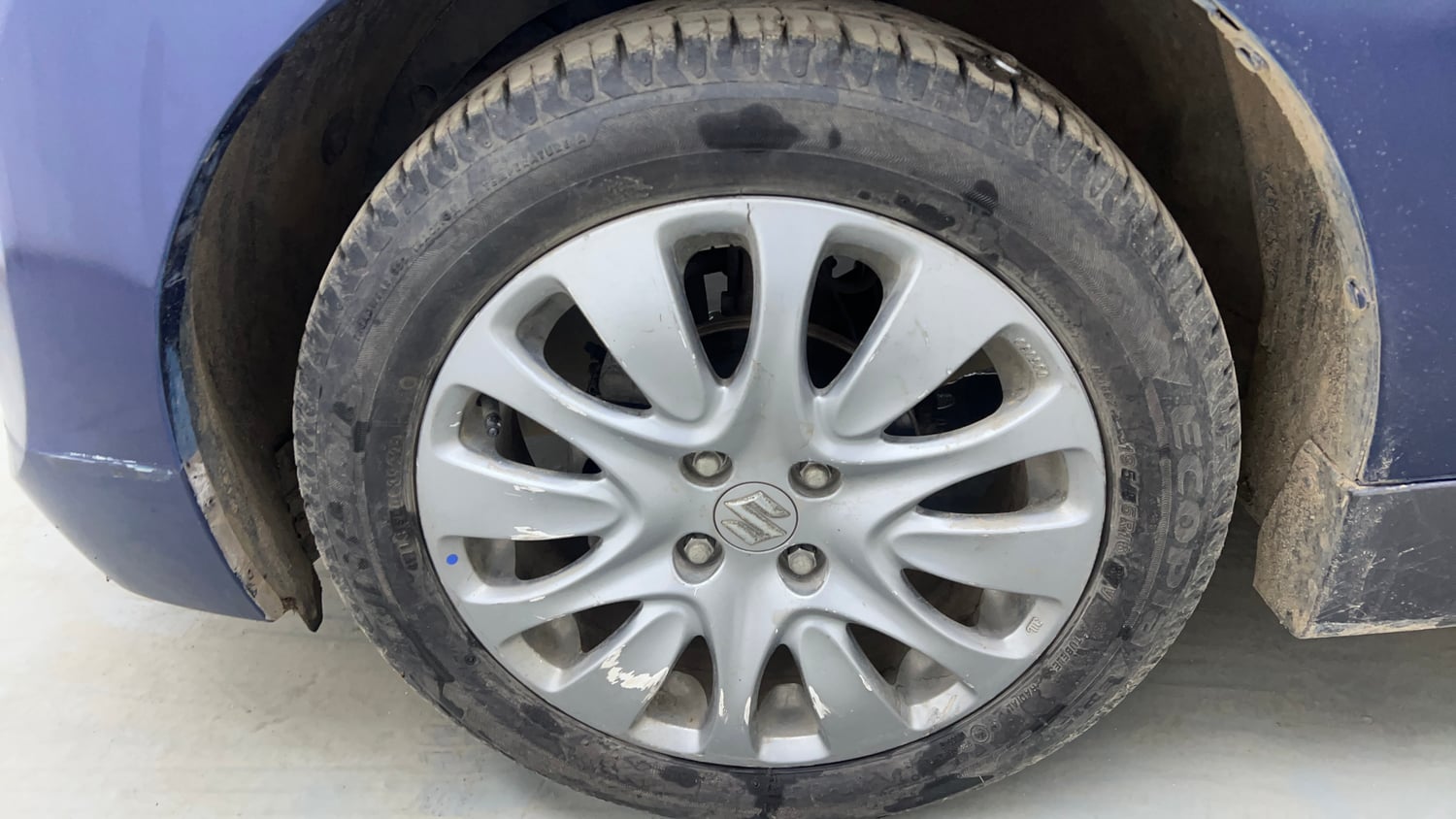 Used 2018 Maruti Suzuki Baleno Alpha 1.2 Petrol Manual tyres LEFT FRONT TYRE RIM VIEW