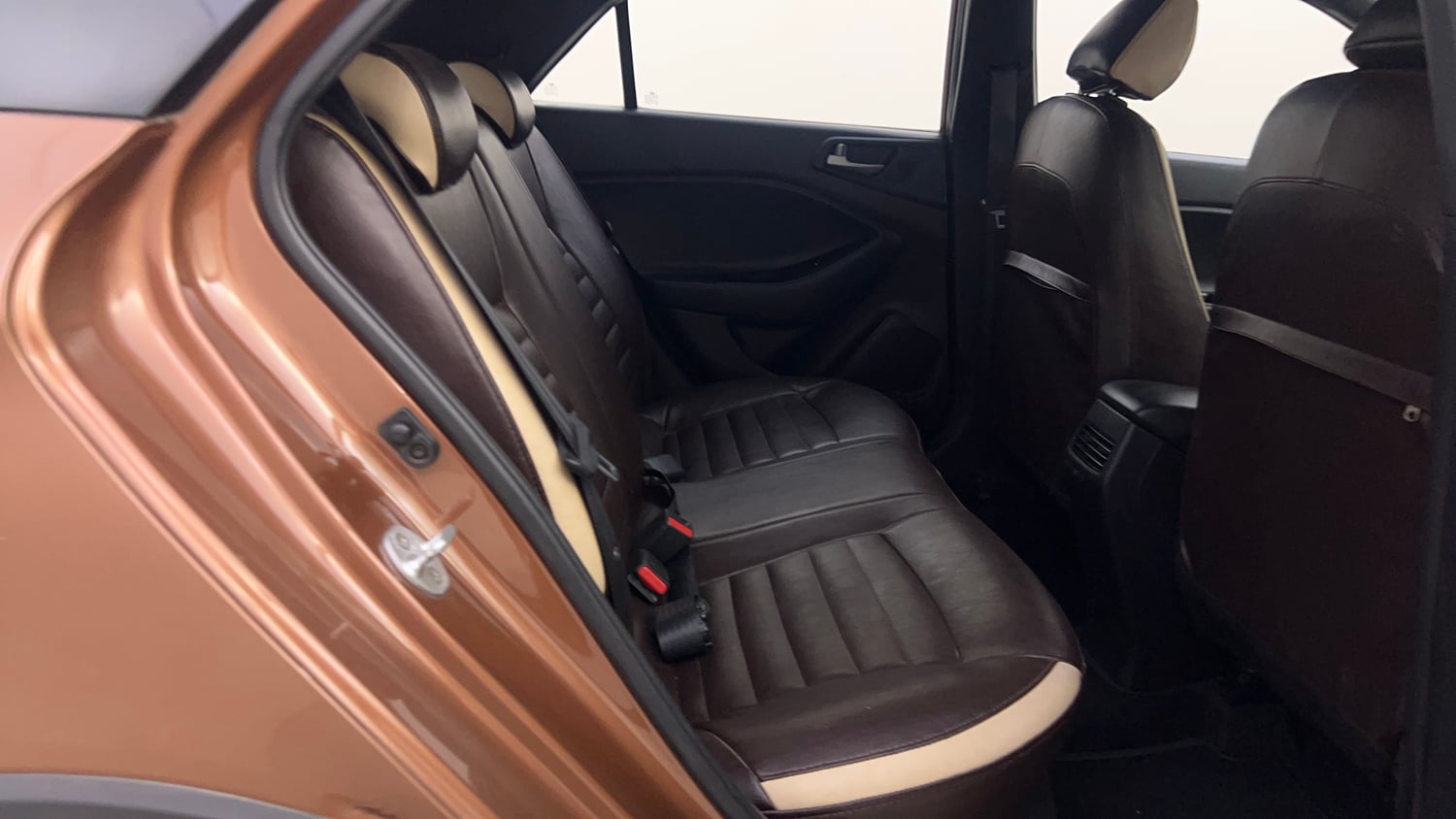 Used 2015 Hyundai i20 Active 1.2 SX Petrol Manual interior RIGHT SIDE REAR DOOR CABIN VIEW