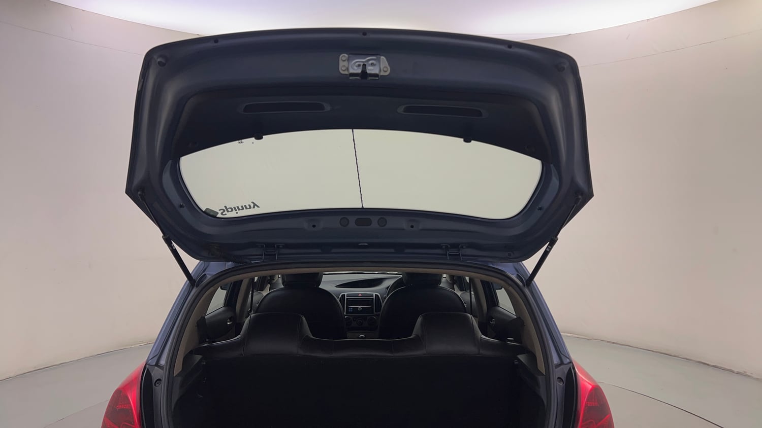 Used 2013 Hyundai i20 Era 1.2 Petrol Manual interior DICKY DOOR OPEN VIEW