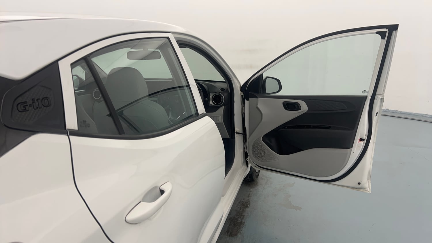 Used 2023 Hyundai Grand i10 Nios Magna 1.2 Kappa VTVT Petrol Manual interior RIGHT FRONT DOOR OPEN VIEW