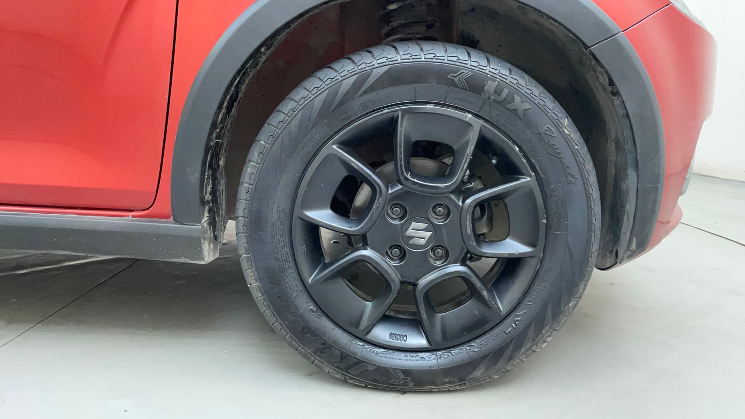 Used 2017 Maruti Suzuki Ignis Zeta 1.2 AMT Petrol Automatic tyres RIGHT FRONT TYRE RIM VIEW