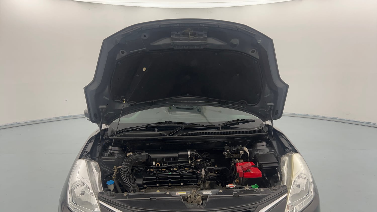 Used 2017 Maruti Suzuki Baleno Zeta 1.2 Petrol Manual engine ENGINE & BONNET OPEN FRONT VIEW