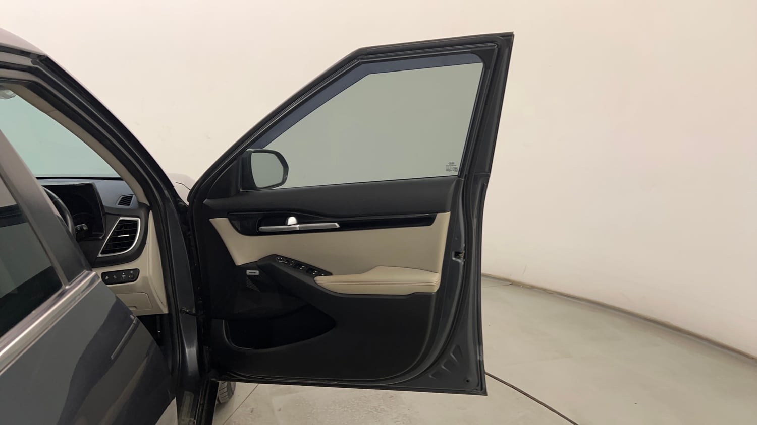 Used 2020 kia Seltos GTX Plus DCT 1.4 Petrol Automatic interior RIGHT FRONT DOOR OPEN VIEW