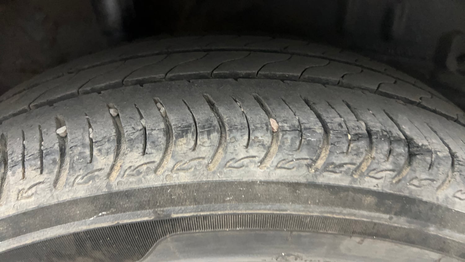 Used 2021 Honda Amaze 1.2 VX CVT Petrol Petrol Automatic tyres RIGHT REAR TYRE TREAD VIEW