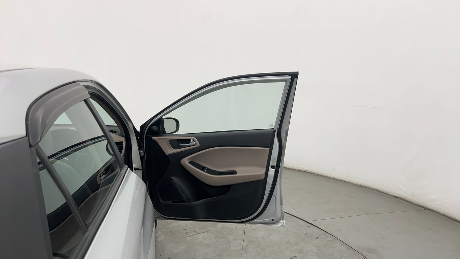 Used 2018 Hyundai Elite i20 Era 1.4 CRDi Diesel Manual interior RIGHT FRONT DOOR OPEN VIEW
