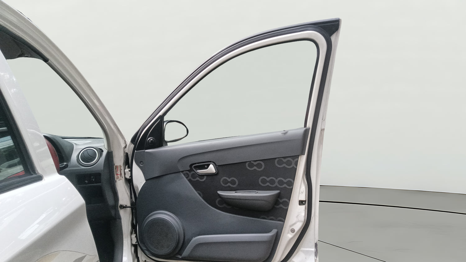 Used 2014 Maruti Suzuki Alto 800 Lxi Petrol Manual interior RIGHT FRONT DOOR OPEN VIEW
