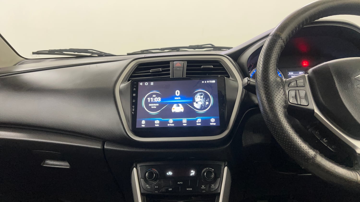 Used 2015 Maruti Suzuki S-Cross Alpha 1.6 Diesel Manual interior MUSIC SYSTEM & AC CONTROL VIEW