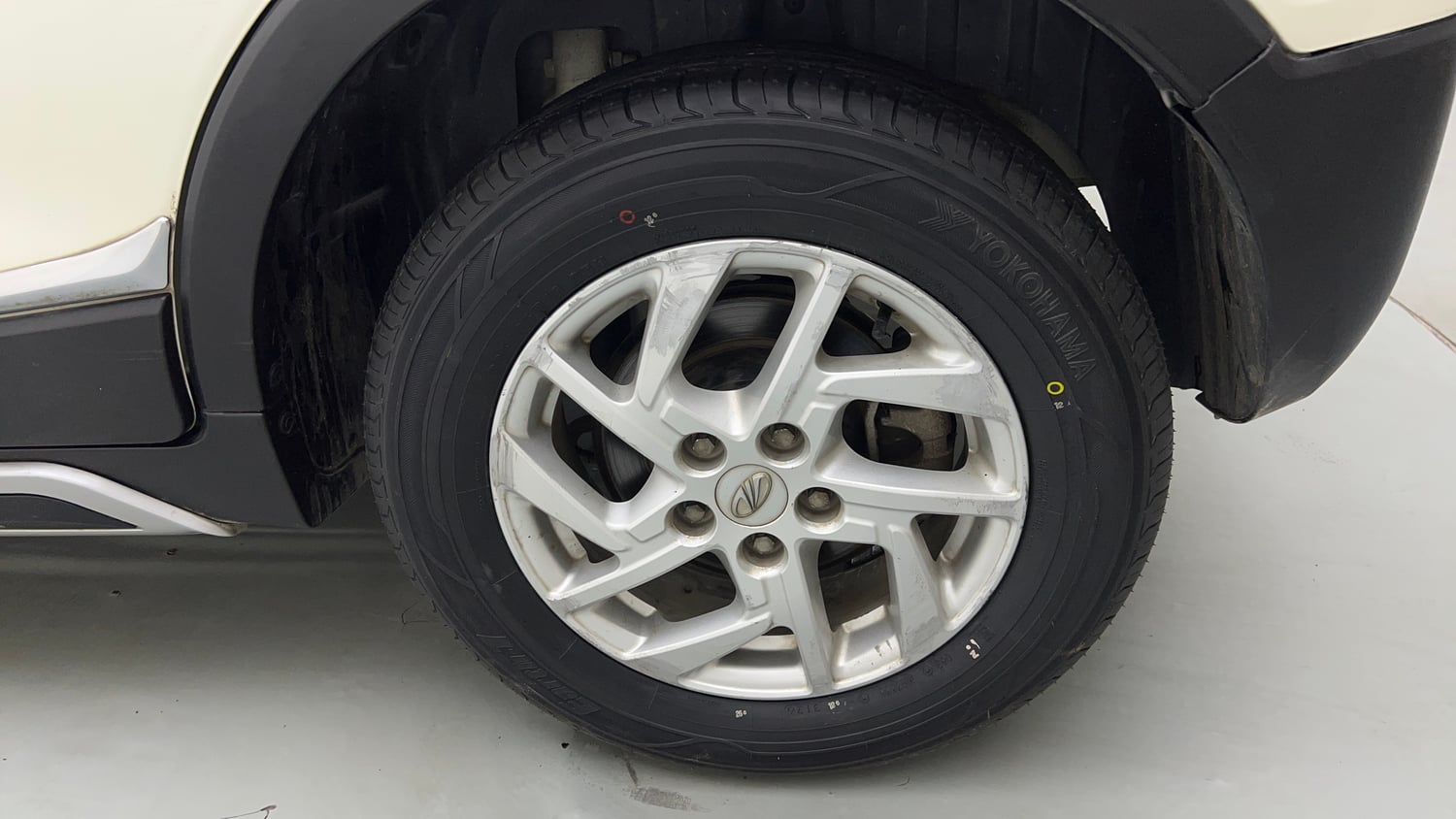 Used 2022 Mahindra XUV 300 W8 1.2 Petrol Petrol Manual tyres LEFT REAR TYRE RIM VIEW