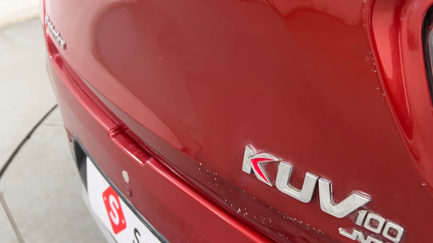 Used 2018 Mahindra KUV100 NXT K8 6 STR Petrol Manual dents MINOR DENT