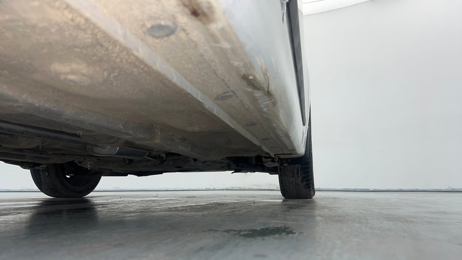 Used 2014 Hyundai Xcent S 1.2 Petrol Manual extra REAR RIGHT UNDERBODY VIEW