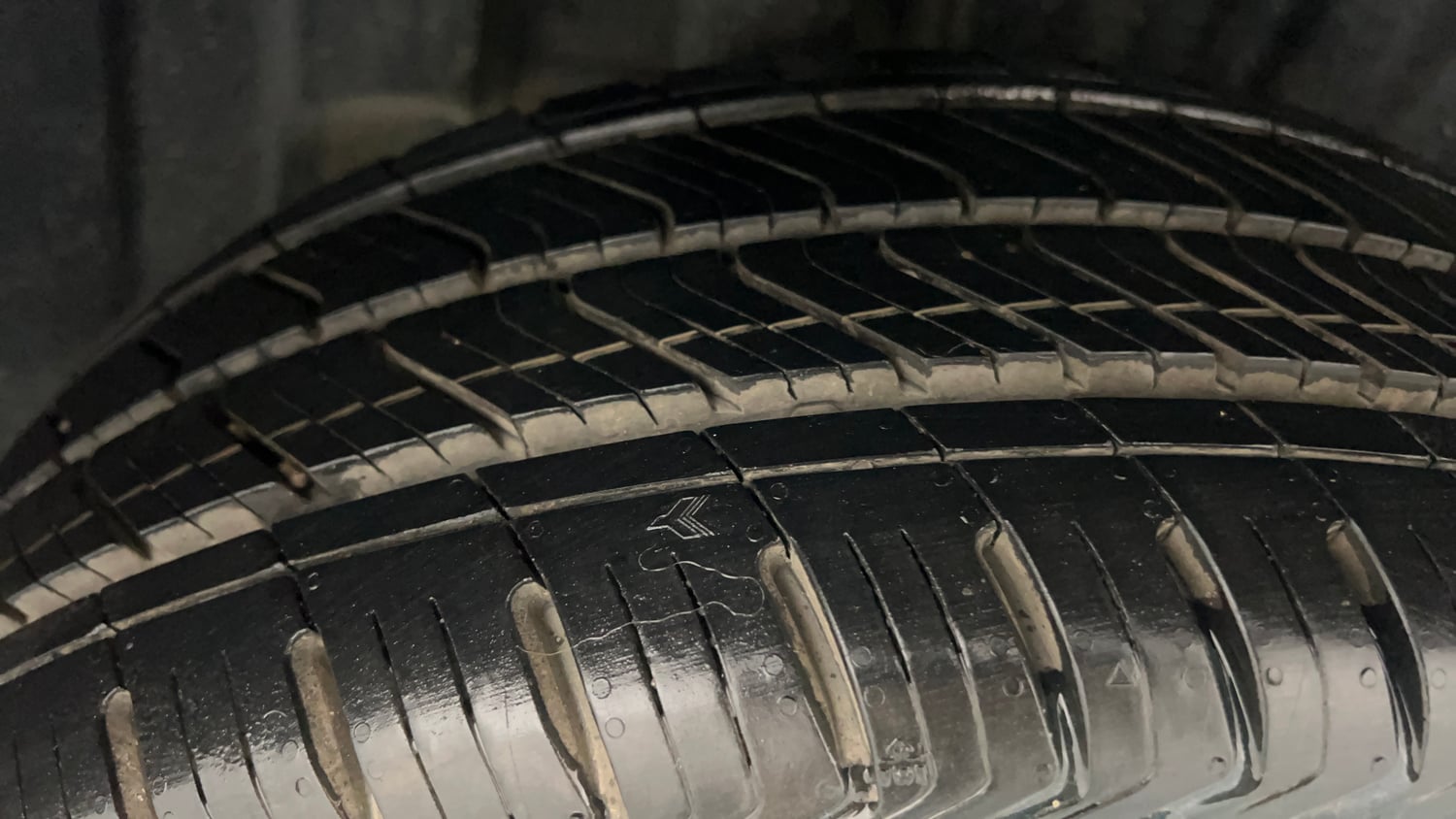 Used 2024 Toyota Glanza V AMT Petrol Automatic tyres RIGHT REAR TYRE TREAD VIEW