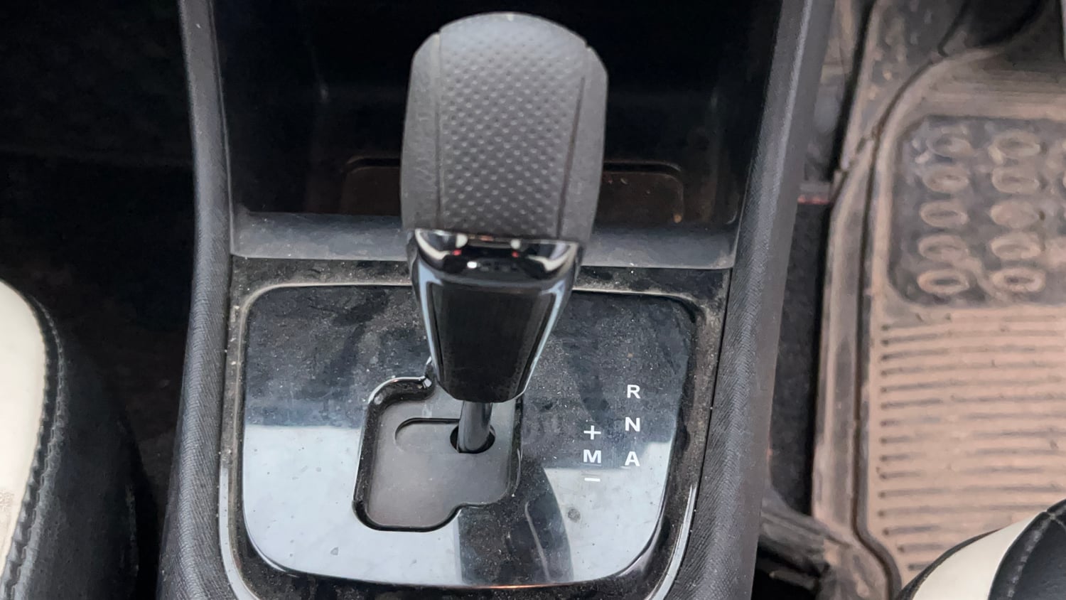 Used 2023 Tata Punch Adventure AMT Petrol Automatic interior GEAR  KNOB VIEW