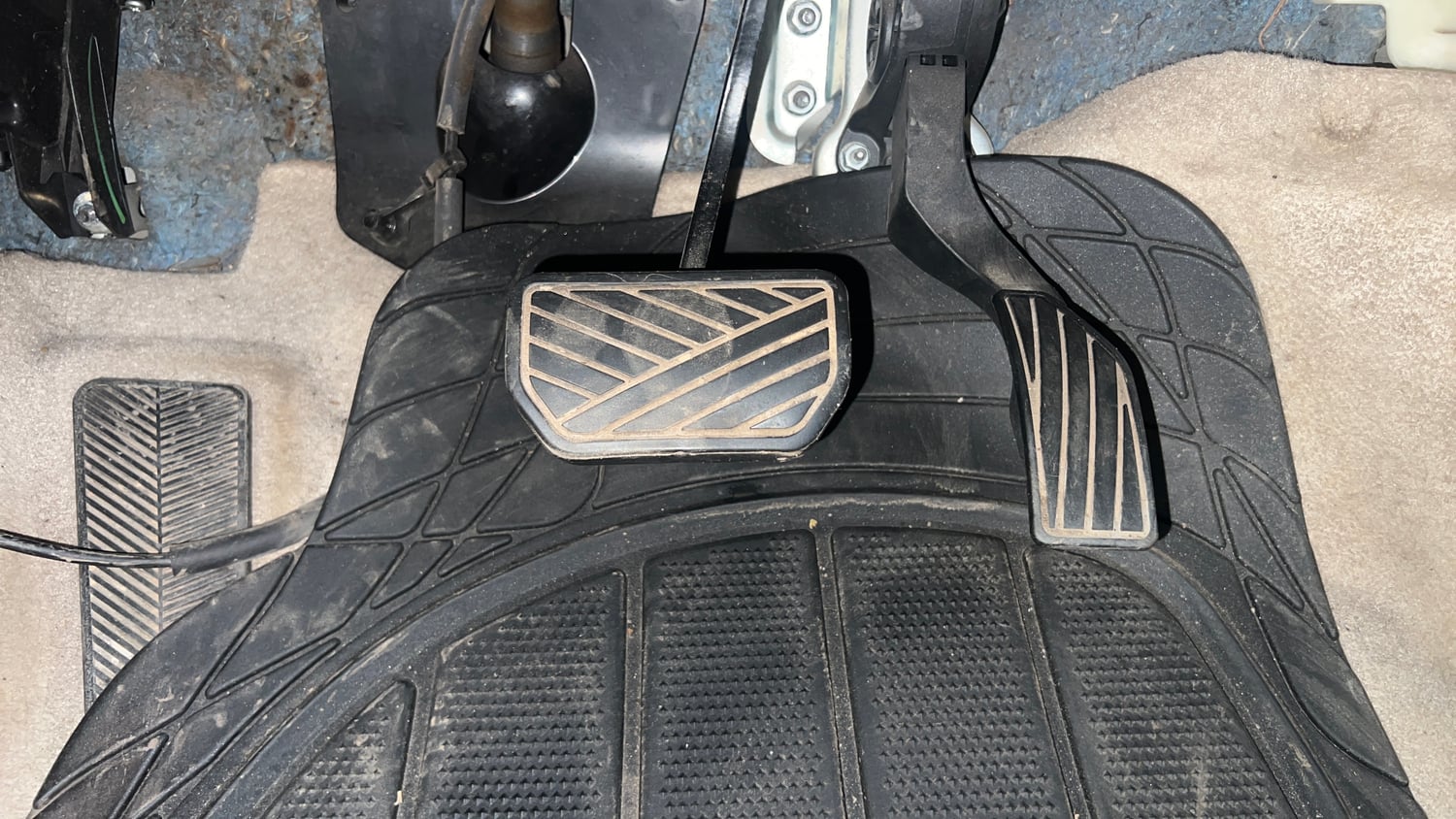 Used 2012 Maruti Suzuki Swift Dzire Automatic Petrol Automatic interior PEDALS VIEW