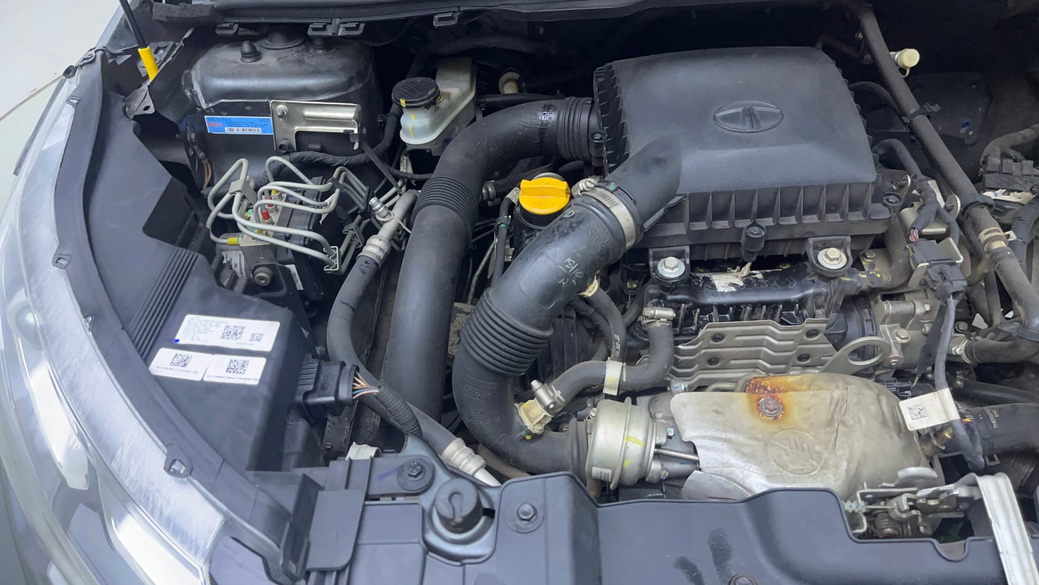 Used 2022 Tata Nexon XM Plus (S) Petrol Manual engine ENGINE RIGHT SIDE VIEW