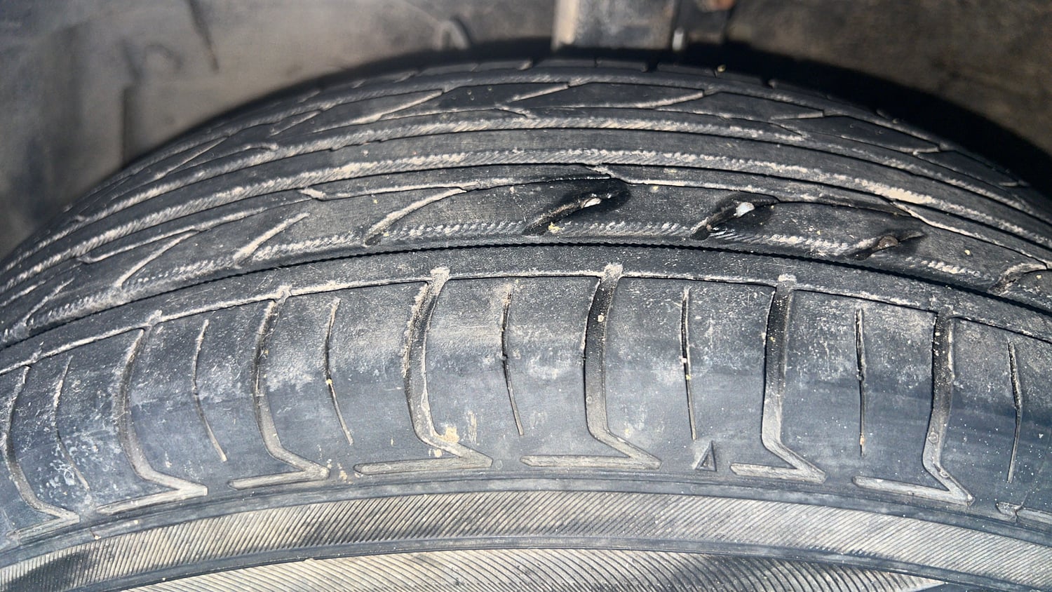 Used 2012 Maruti Suzuki Swift Dzire Automatic Petrol Automatic tyres LEFT FRONT TYRE TREAD VIEW