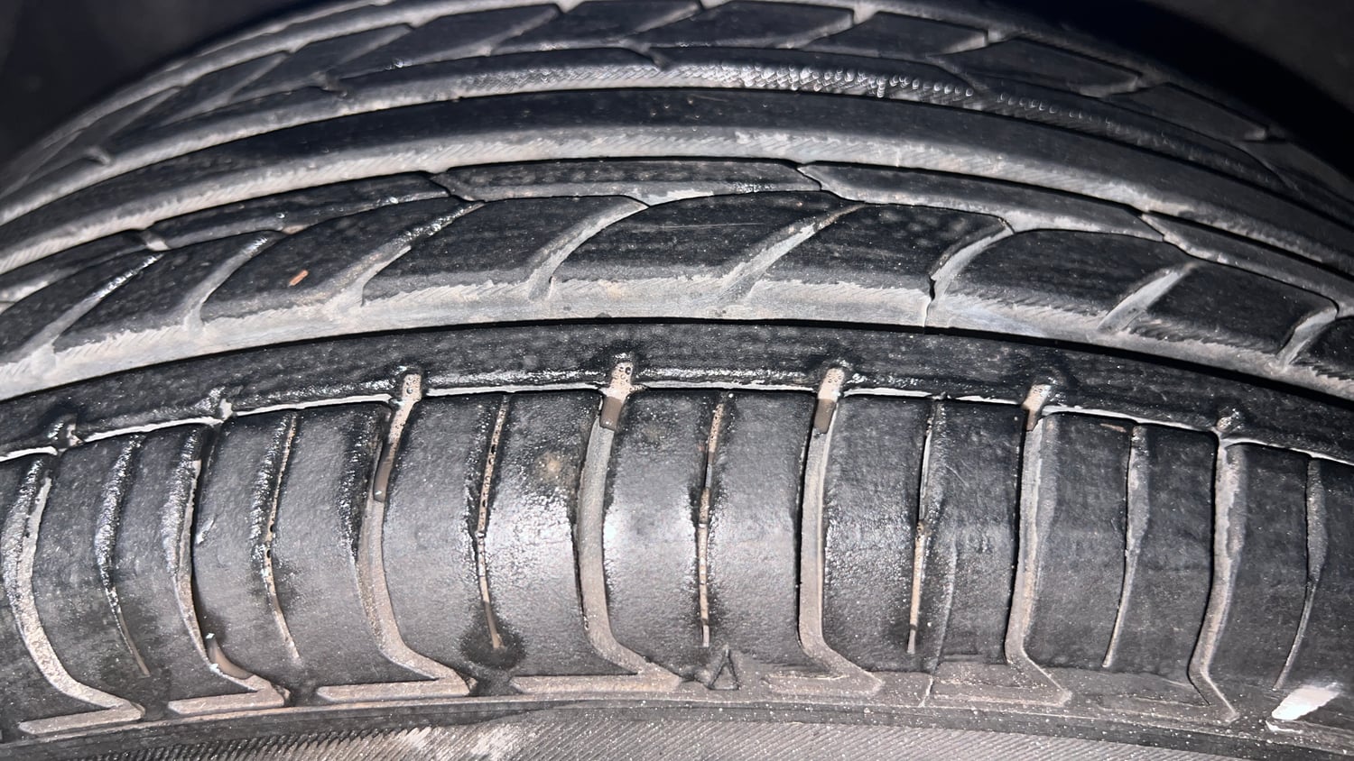 Used 2013 Hyundai i20 Era 1.2 Petrol Manual tyres LEFT FRONT TYRE TREAD VIEW