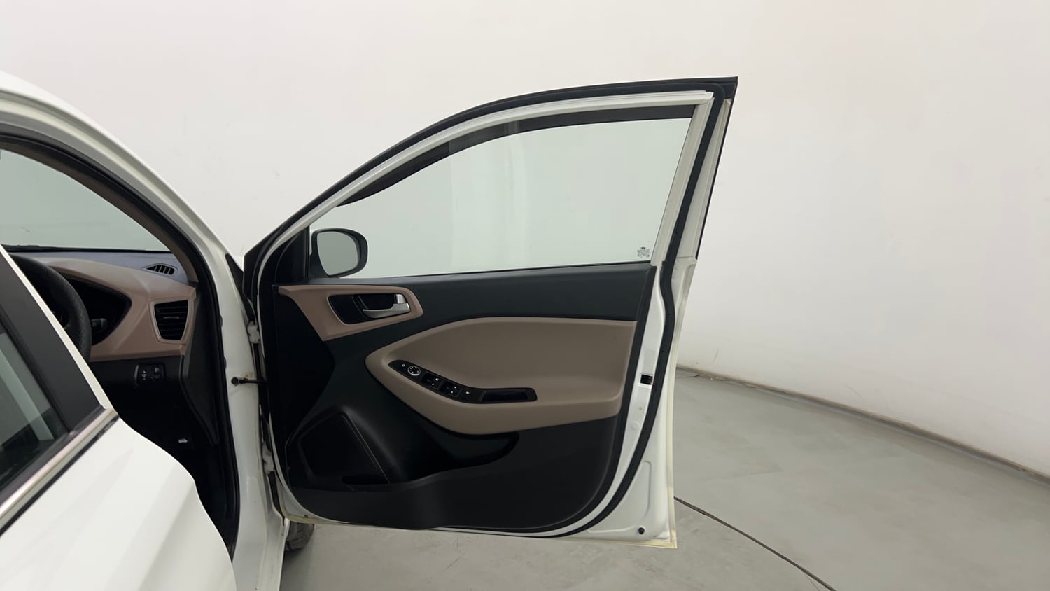 Used 2020 Hyundai Elite i20 Asta 1.2 (O) Petrol Manual interior RIGHT FRONT DOOR OPEN VIEW
