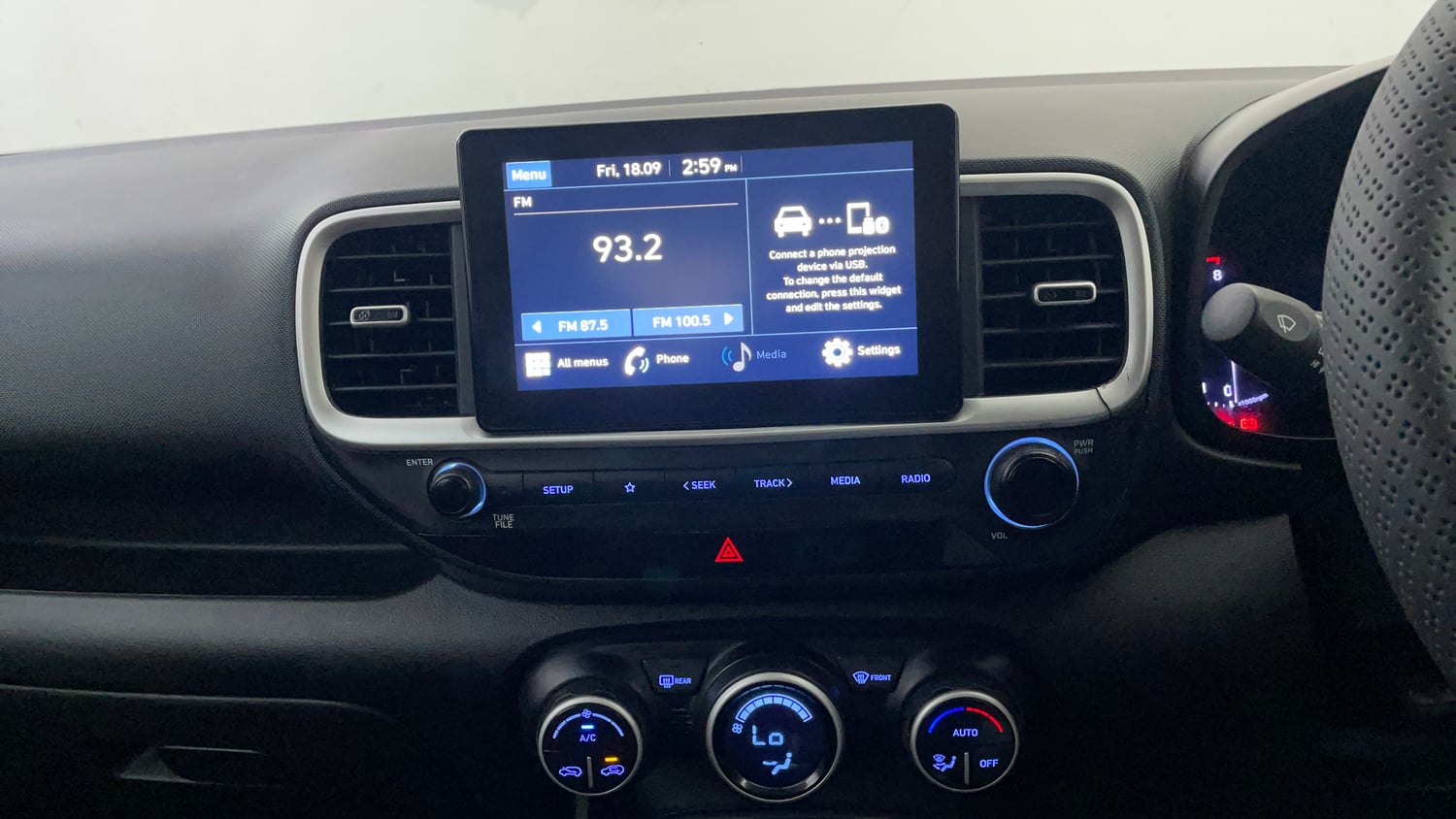 Used 2021 Hyundai Venue SX 1.0 Turbo Petrol Manual interior MUSIC SYSTEM & AC CONTROL VIEW
