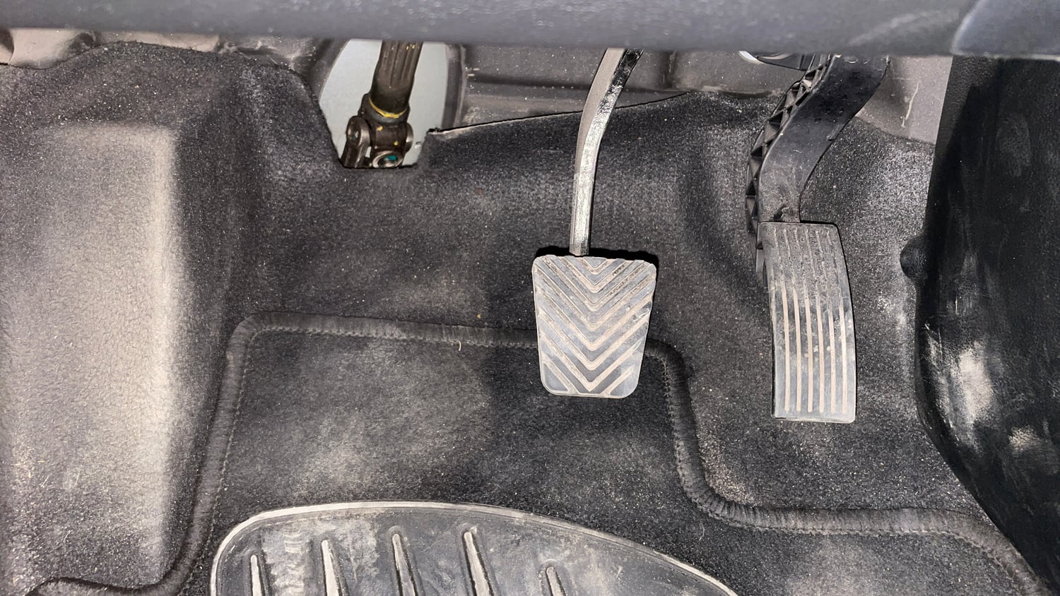Used 2020 Hyundai Venue SX (O) 1.0 Turbo iMT Petrol Manual interior PEDALS VIEW