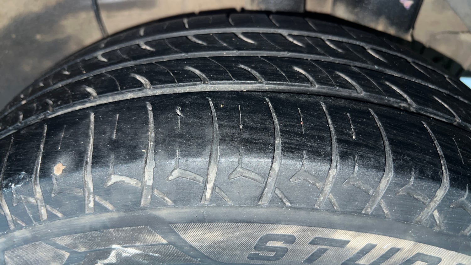 Used 2017 Hyundai Elite i20 Sportz 1.2 Petrol Manual tyres LEFT REAR TYRE TREAD VIEW