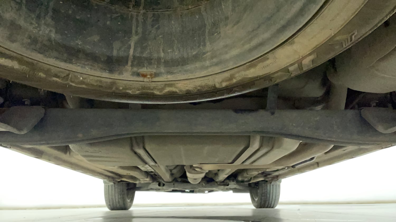 Used 2022 Hyundai Alcazar Signature 6 STR 2.0 Petrol Petrol Manual extra REAR UNDERBODY VIEW (TAKEN FROM REAR)