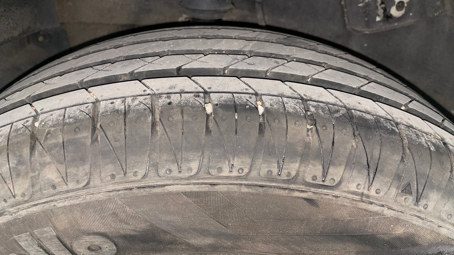Used 2019 Tata Nexon XZ Plus Petrol Manual tyres RIGHT REAR TYRE TREAD VIEW