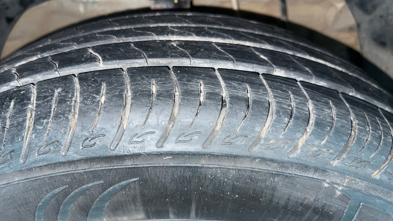 Used 2024 Mahindra XUV 3XO AX5 1.5 Diesel Diesel Manual tyres RIGHT FRONT TYRE TREAD VIEW