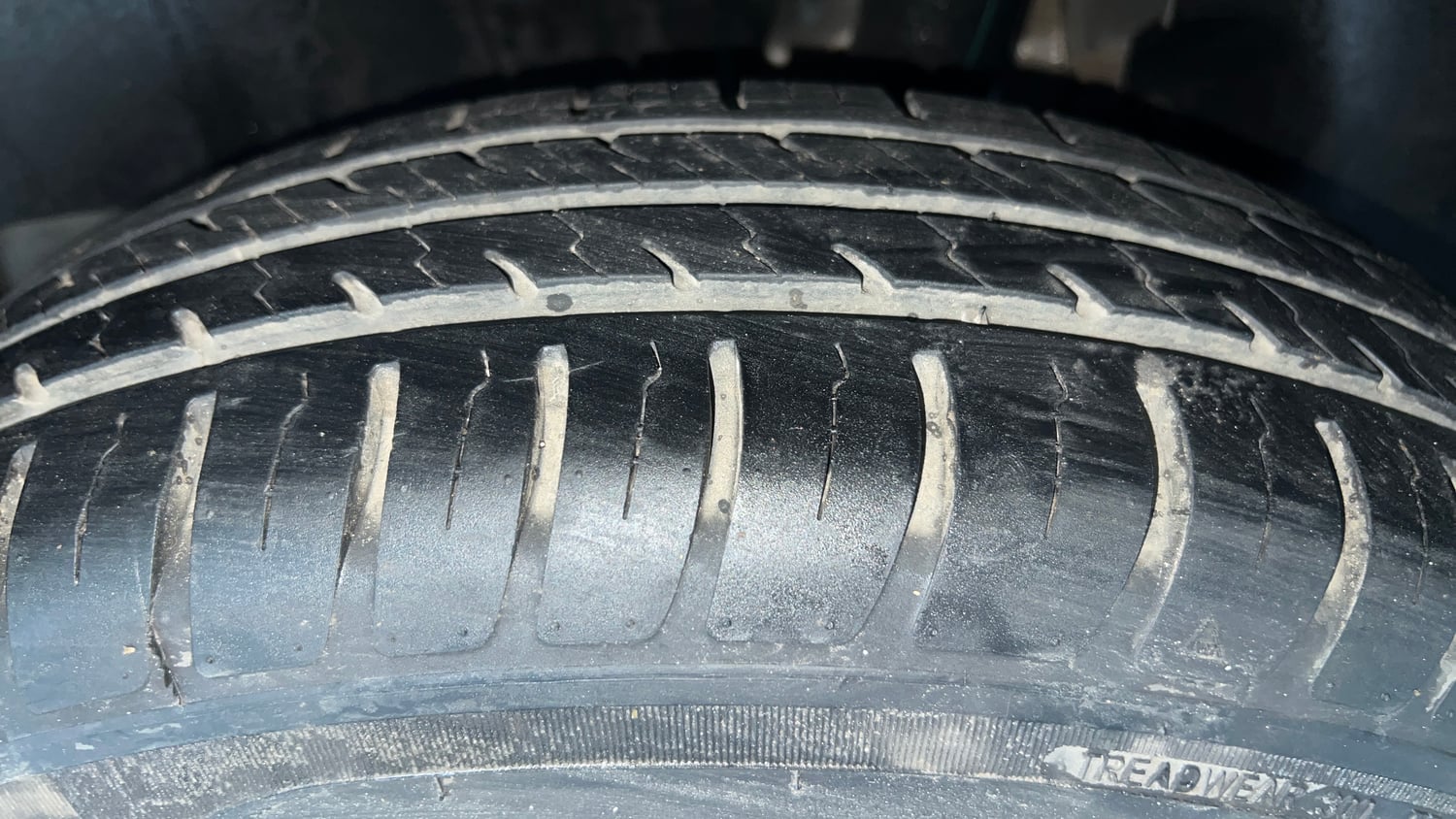 Used 2021 Maruti Suzuki Swift VXi Petrol Manual tyres LEFT REAR TYRE TREAD VIEW
