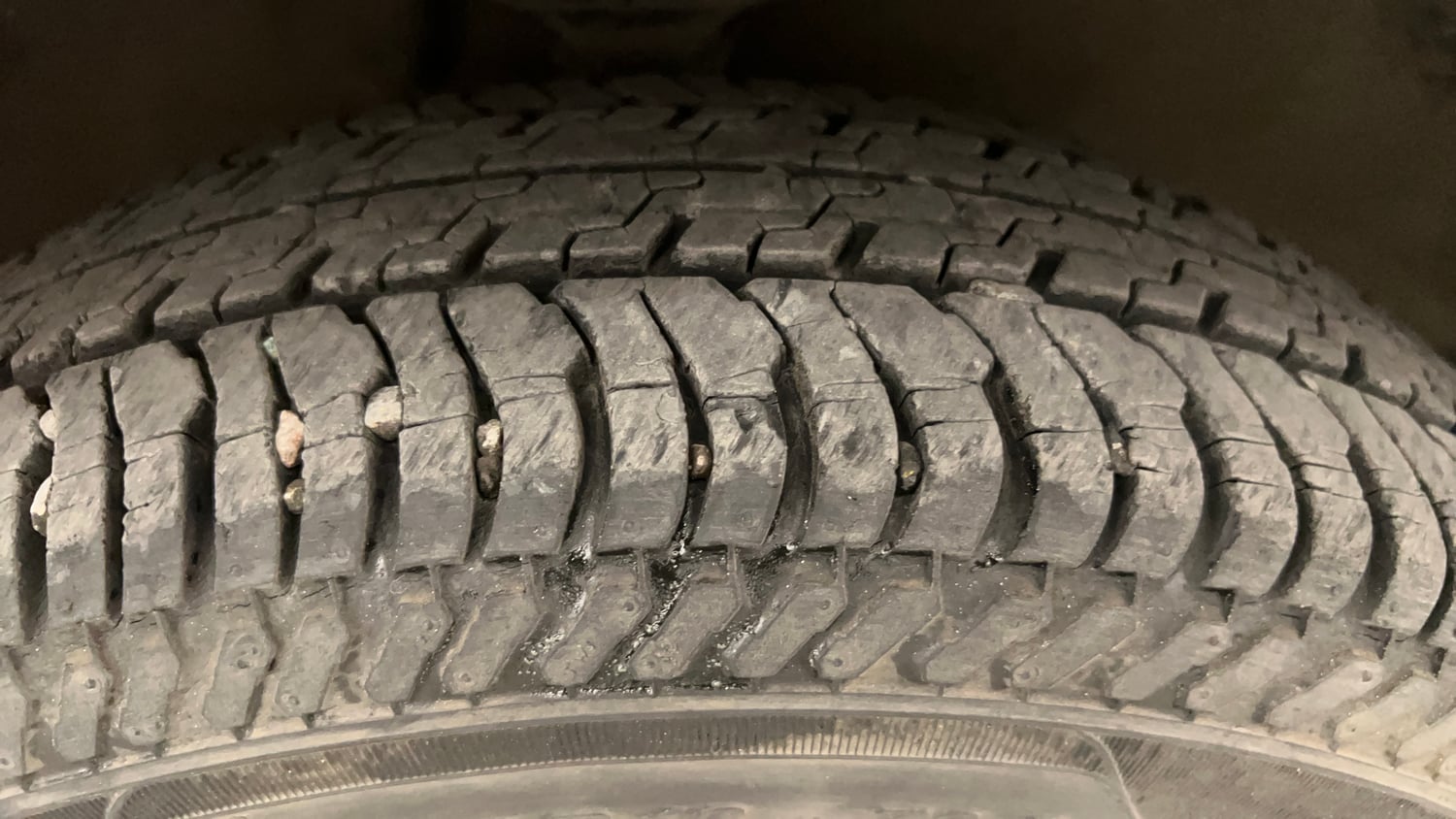 Used 2016 Maruti Suzuki Alto K10 VXi AMT Petrol Automatic tyres RIGHT FRONT TYRE TREAD VIEW