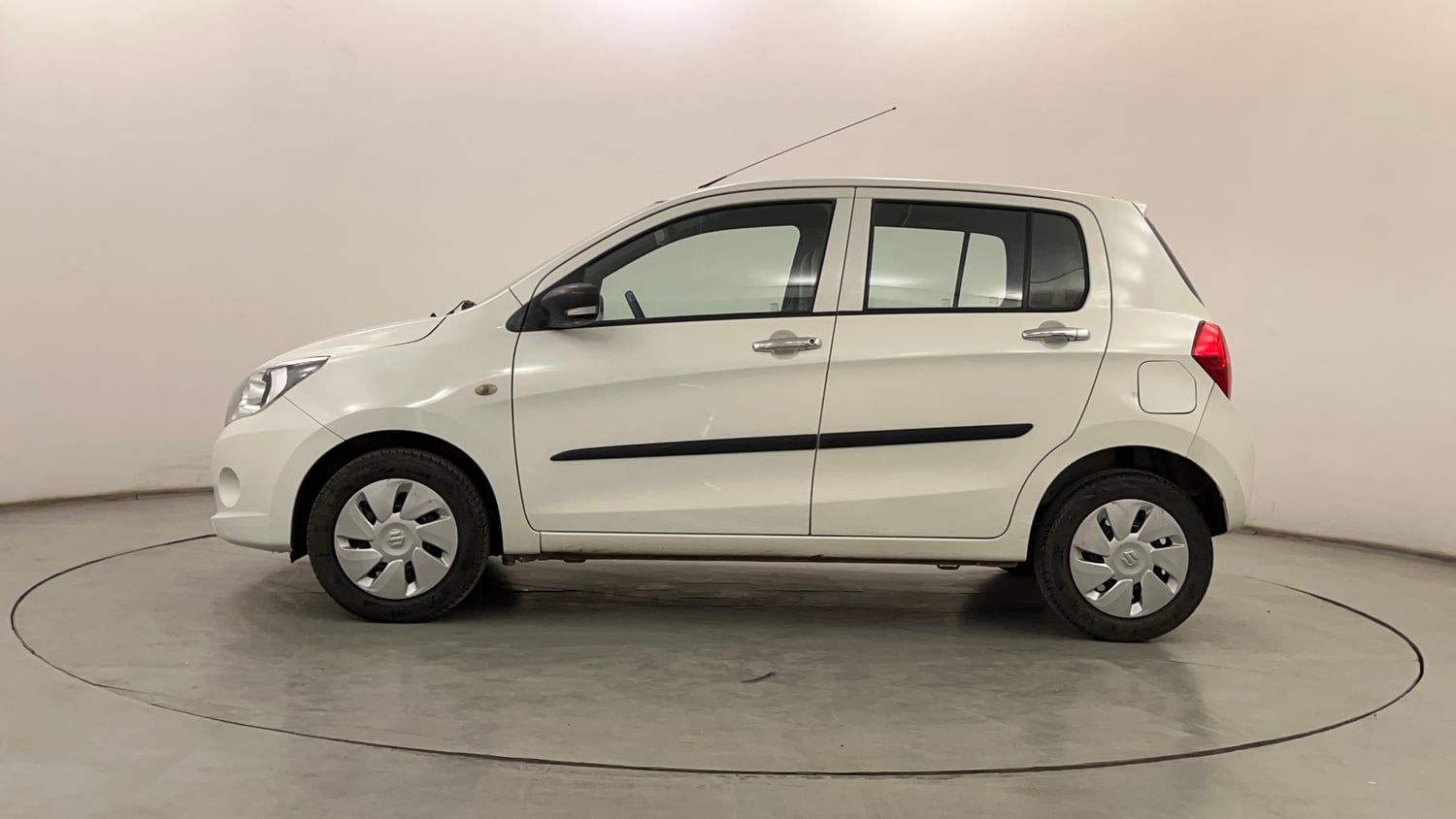 Used 2017 Maruti Suzuki Celerio VXi AMT Petrol Automatic exterior LEFT SIDE VIEW
