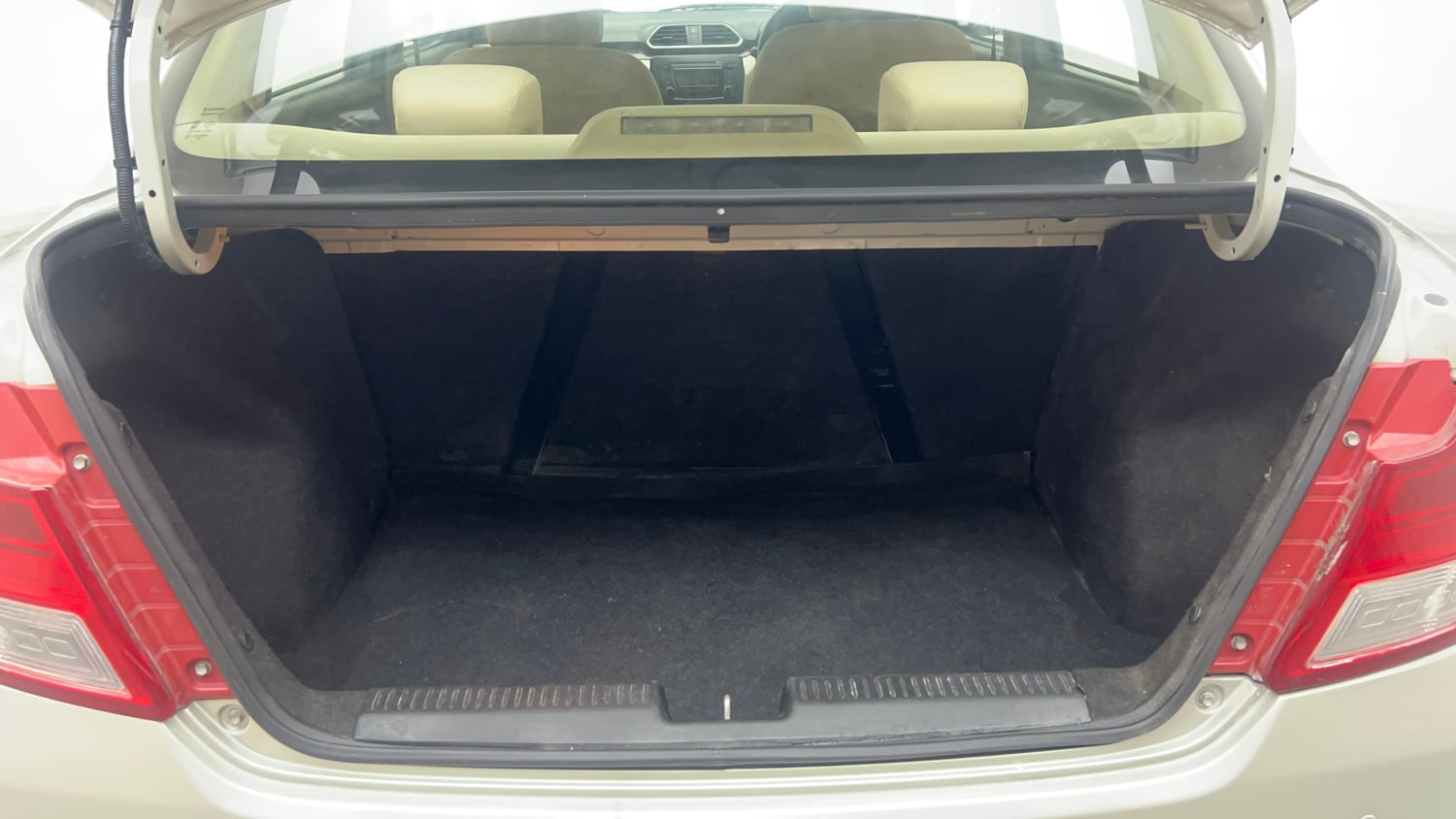 Used 2017 Maruti Suzuki Dzire VXi Petrol Manual interior DICKY INSIDE VIEW