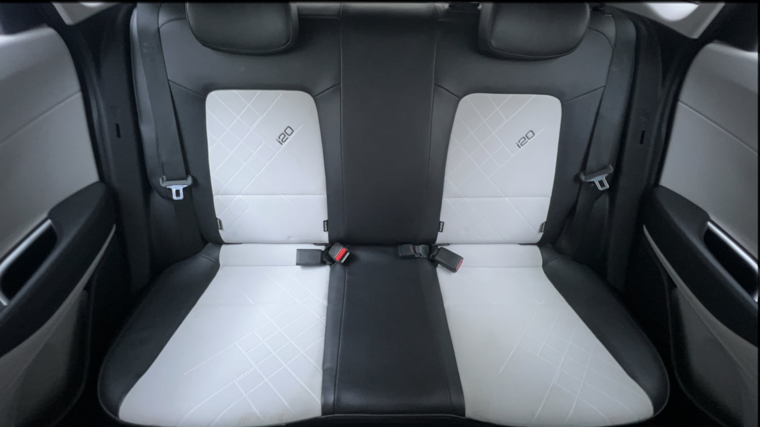 Used 2023 Hyundai New i20 Asta (O) 1.2 IVT Petrol Automatic interior REAR SEAT CONDITION VIEW