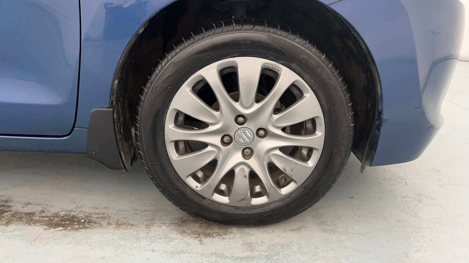 Used 2018 Maruti Suzuki Baleno Alpha 1.2 Petrol Manual tyres RIGHT FRONT TYRE RIM VIEW