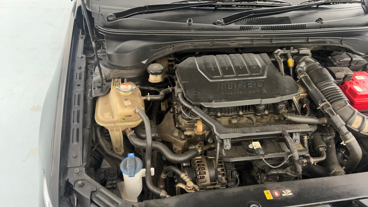 Used 2023 Hyundai Verna SX (O) 1.5 Turbo Petrol DCT Petrol Automatic engine ENGINE RIGHT SIDE VIEW