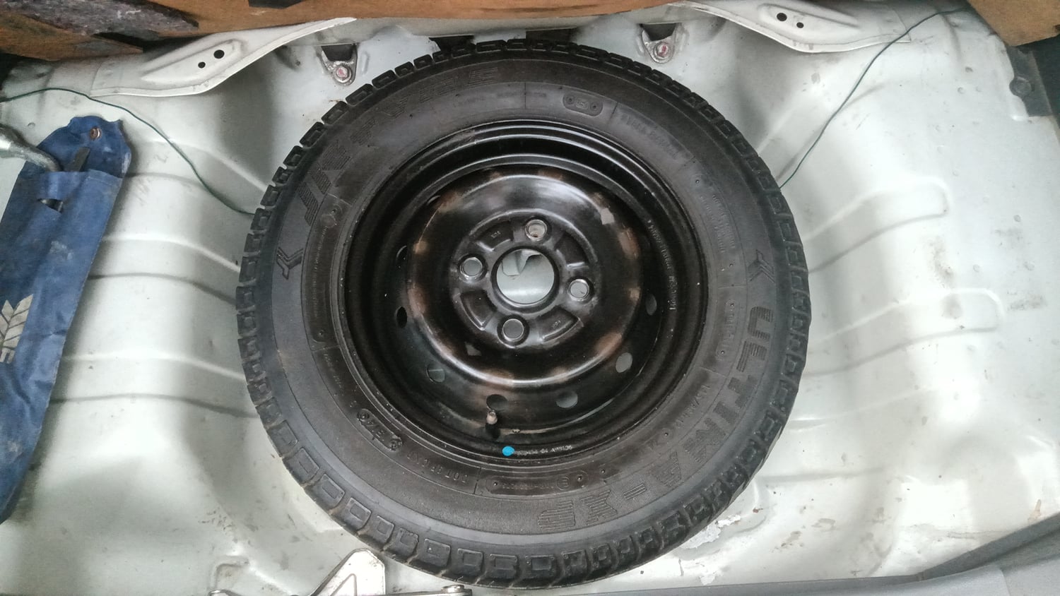 Used 2014 Maruti Suzuki Alto 800 Lxi Petrol Manual tyres SPARE TYRE VIEW