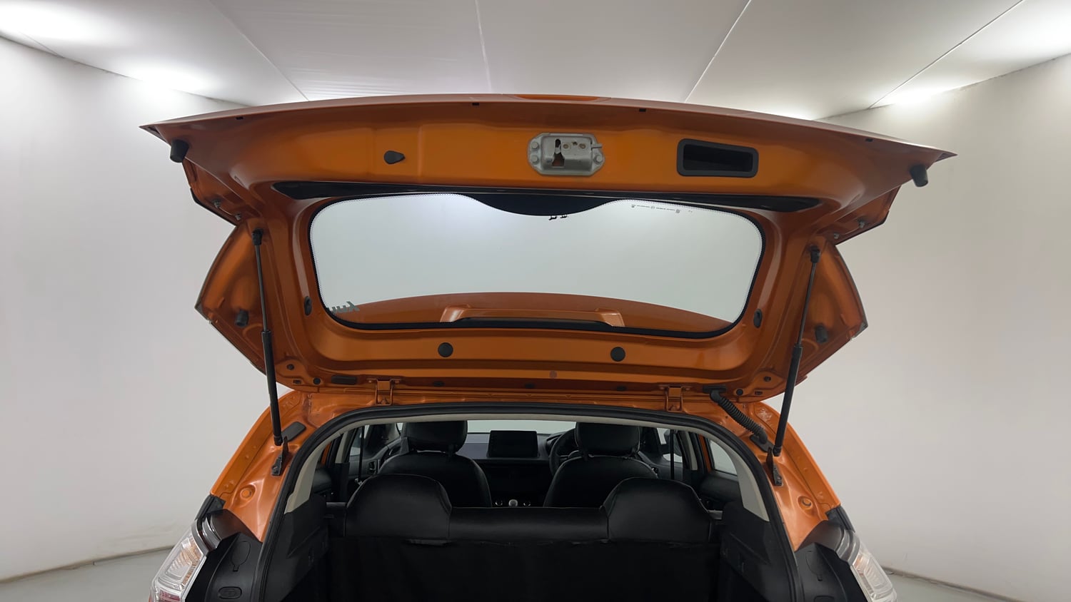 Used 2018 Tata Nexon XE Petrol Manual interior DICKY DOOR OPEN VIEW