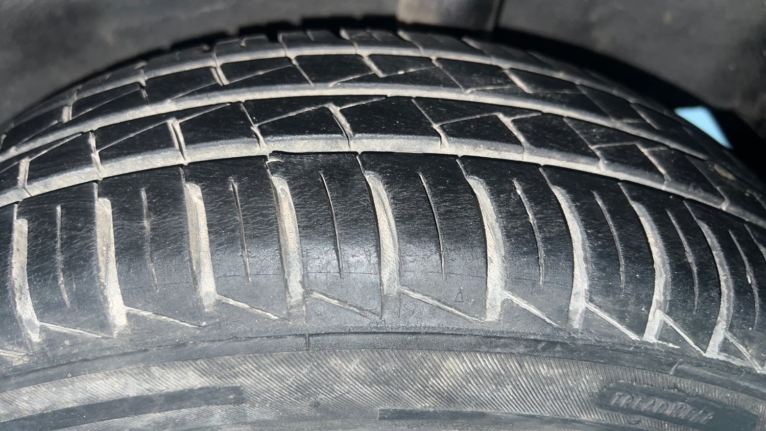 Used 2021 Datsun Redi-GO A Petrol Manual tyres LEFT REAR TYRE TREAD VIEW