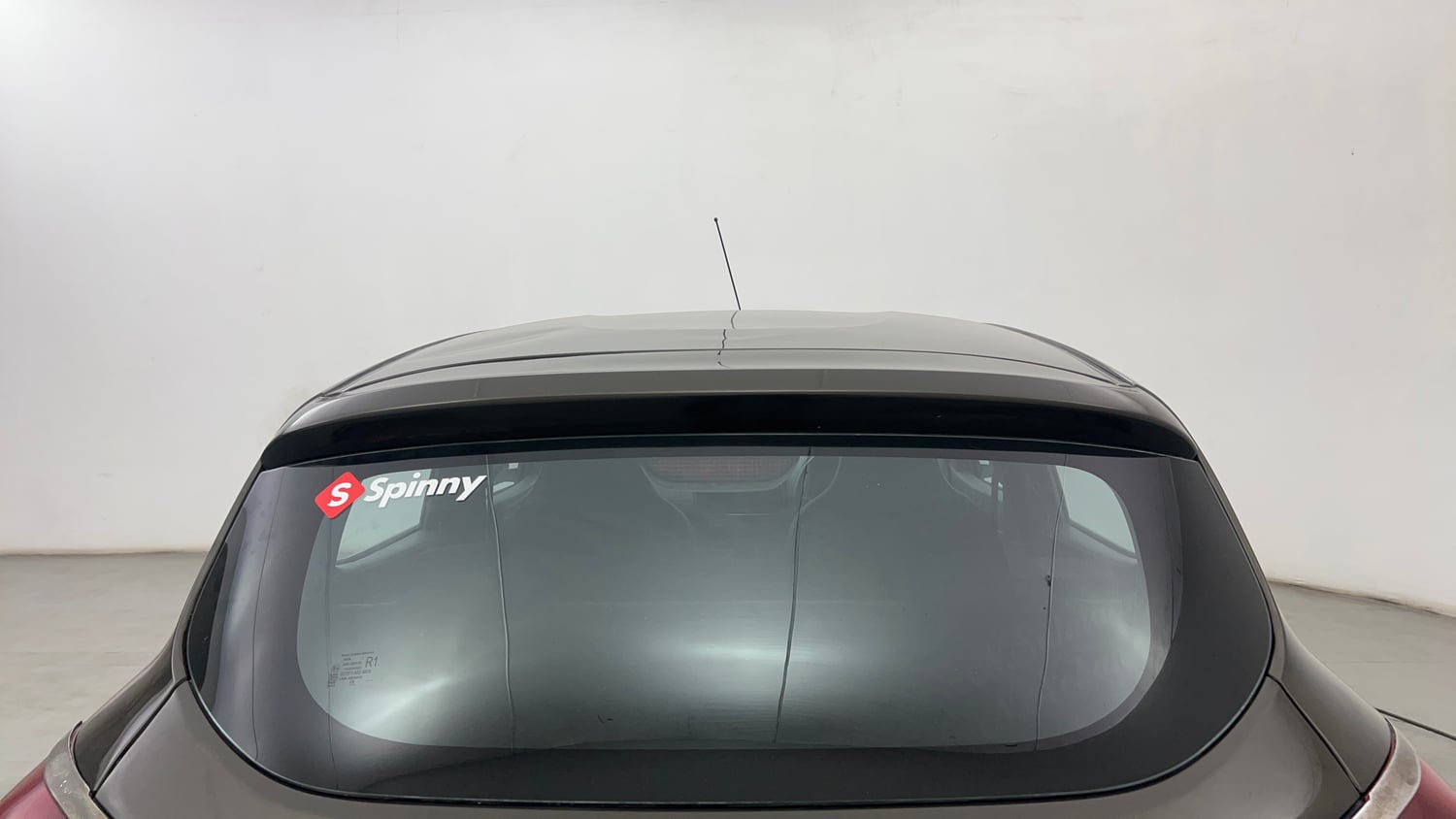Used 2022 Renault Kwid RXT 1.0 AMT Opt Petrol Automatic exterior BACK WINDSHIELD VIEW