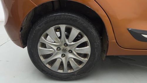 Used 2016 Maruti Suzuki Baleno Alpha 1.2 Petrol Manual tyres RIGHT REAR TYRE RIM VIEW