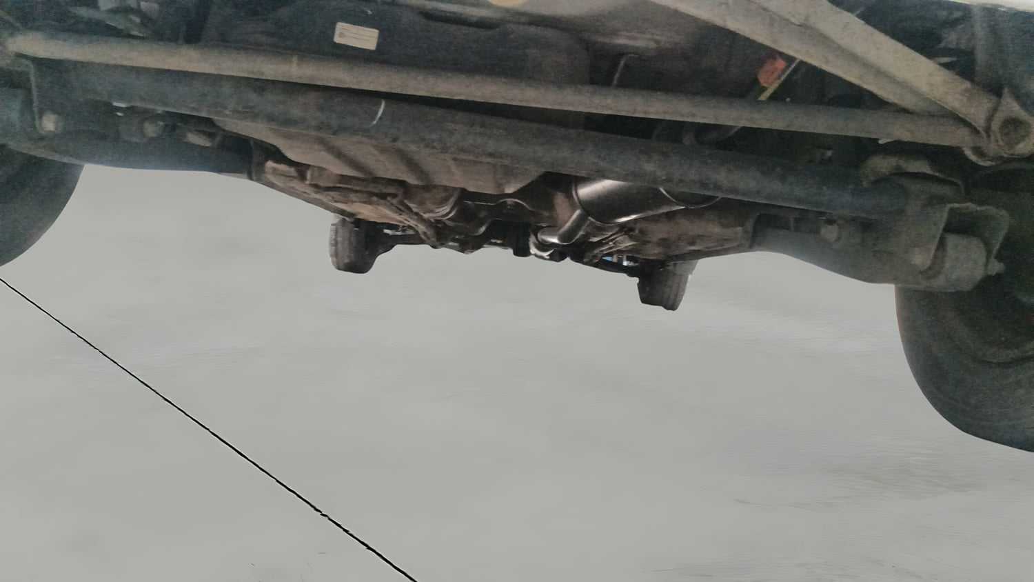 Used 2014 Maruti Suzuki Alto 800 Lxi Petrol Manual extra REAR UNDERBODY VIEW (TAKEN FROM REAR)