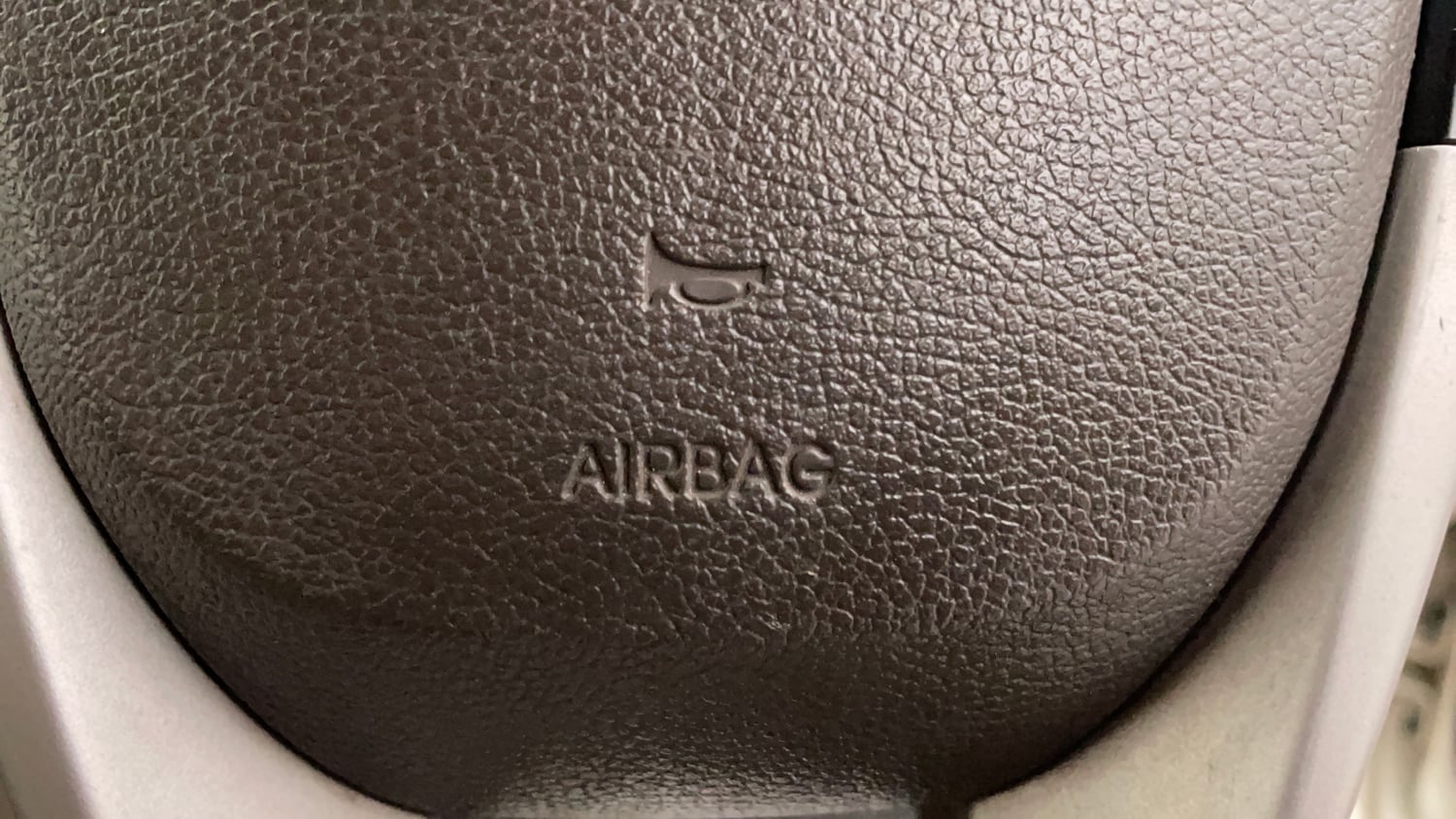 Used 2012 Hyundai i20 Asta 1.2 Petrol Manual top_features Airbags