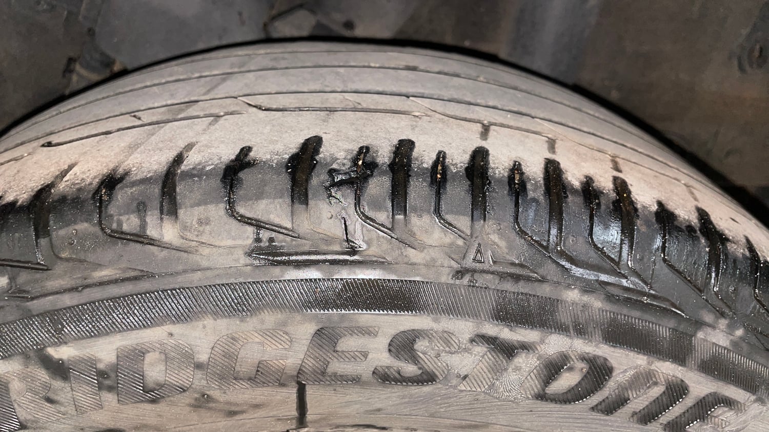 Used 2021 Hyundai Venue SX 1.0 Turbo Petrol Manual tyres LEFT REAR TYRE TREAD VIEW