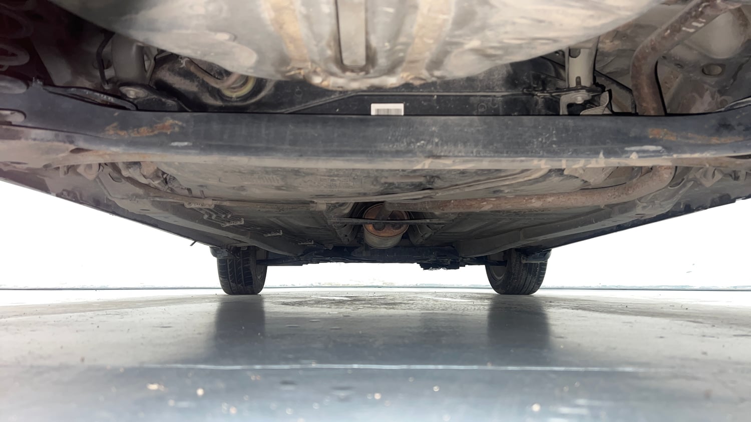 Used 2017 Maruti Suzuki Baleno Zeta 1.2 Petrol Manual extra REAR UNDERBODY VIEW (TAKEN FROM REAR)