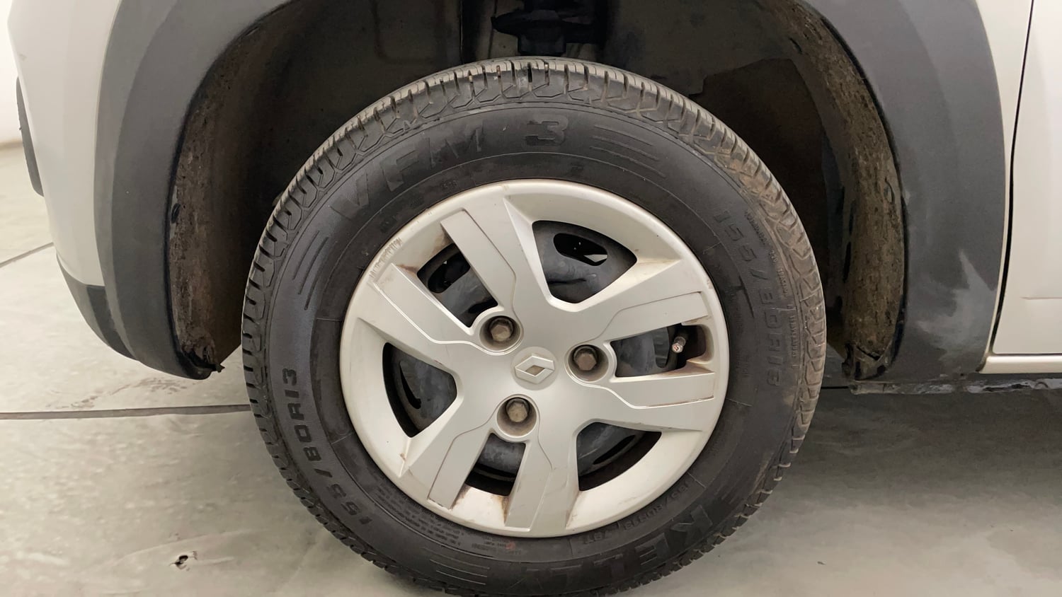 Used 2016 Renault Kwid RXT Petrol Manual tyres LEFT FRONT TYRE RIM VIEW