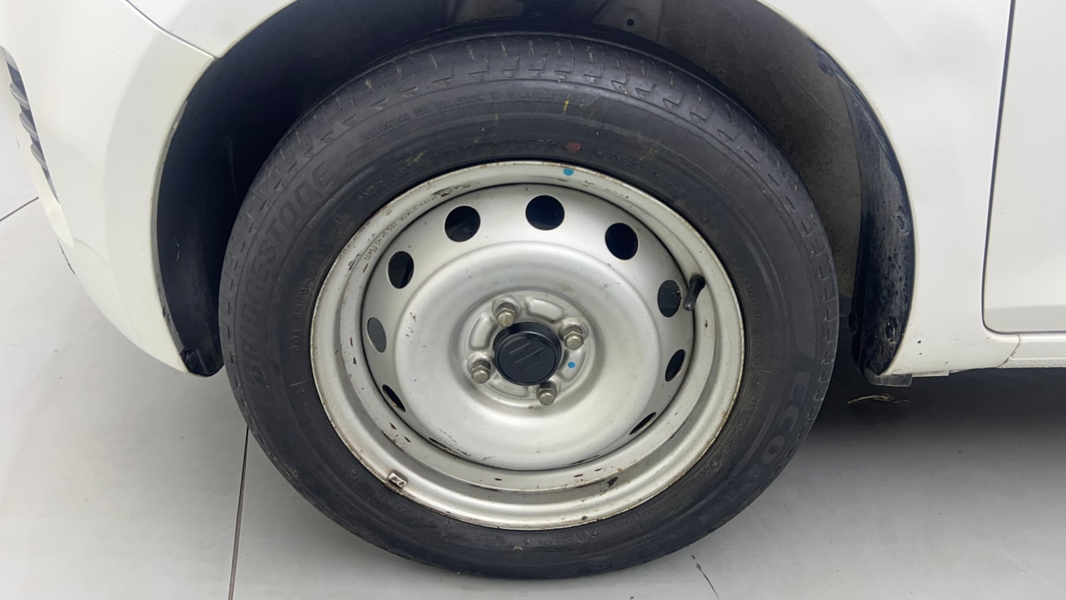 Used 2022 Maruti Suzuki Ignis Sigma 1.2 MT Petrol Manual tyres LEFT FRONT TYRE RIM VIEW